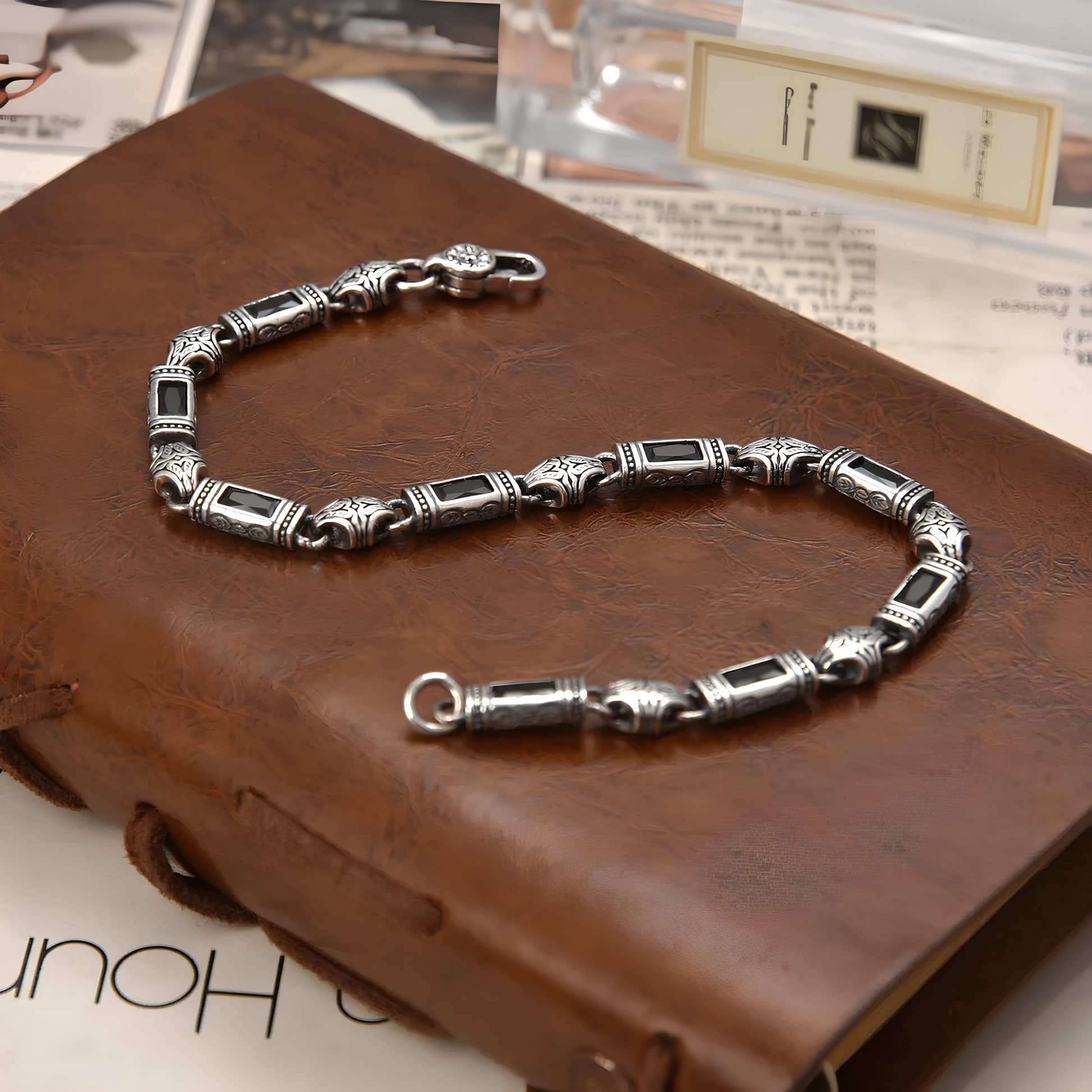 " SCULPTOR"S CHAIN"
